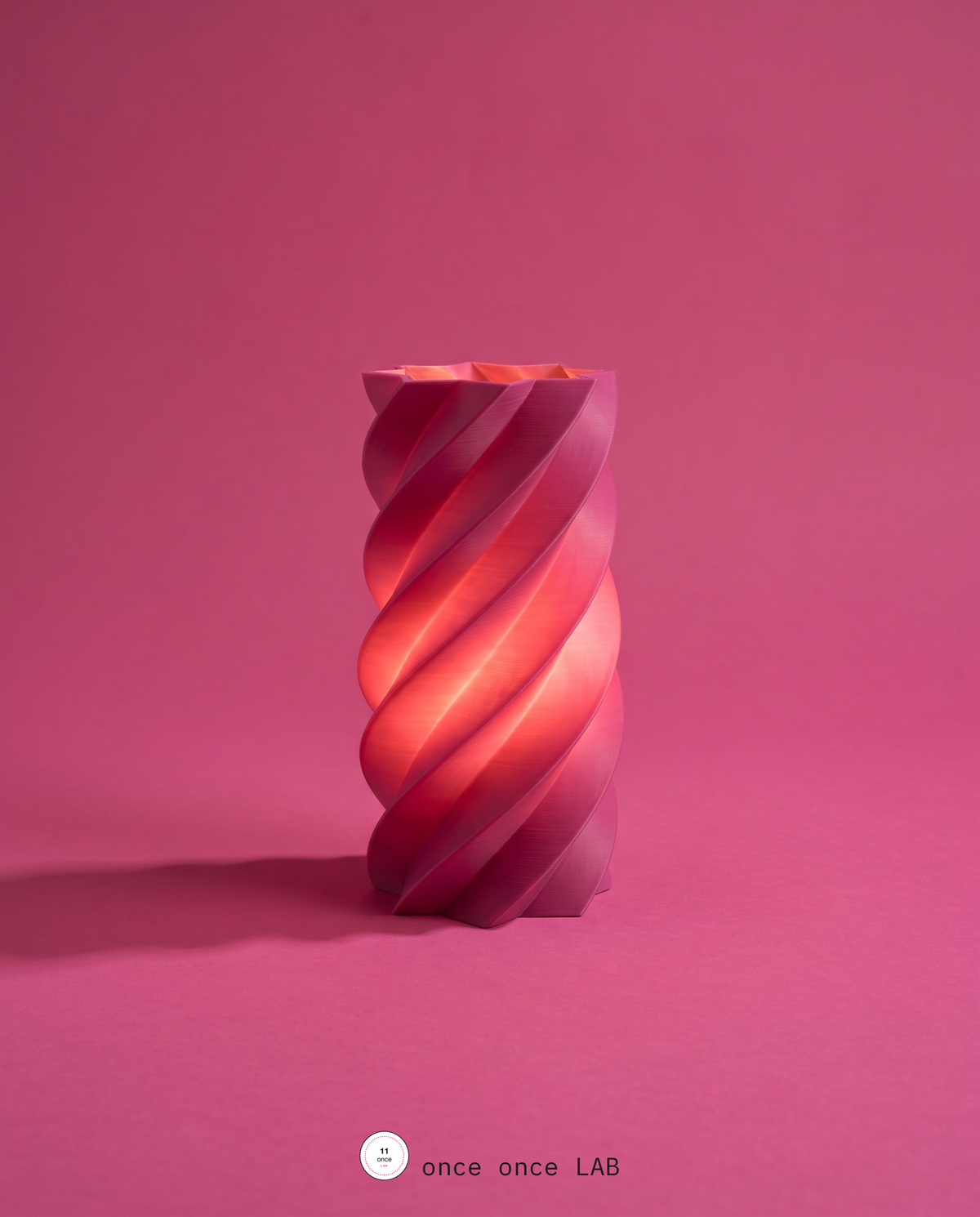 Lámpara de Mesa Escultural Espiral — Luz Cálida Ambiental (Rosa)