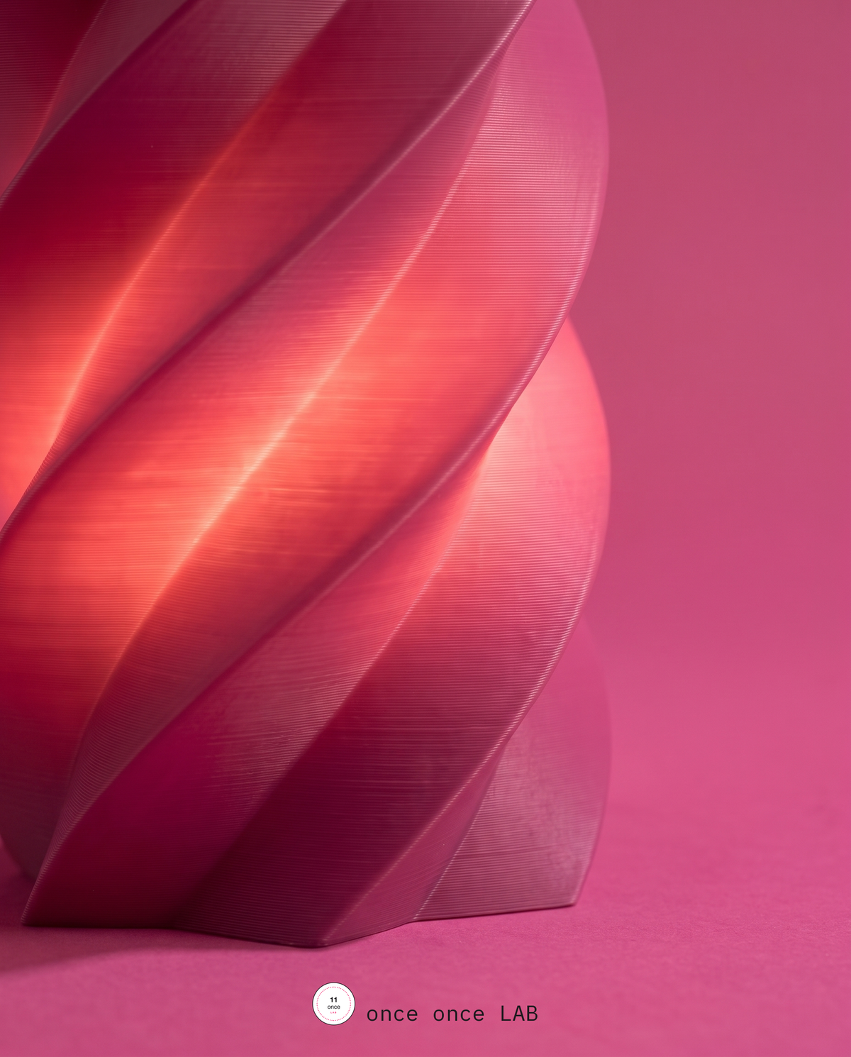 Lámpara de Mesa Escultural Espiral — Luz Cálida Ambiental (Rosa)