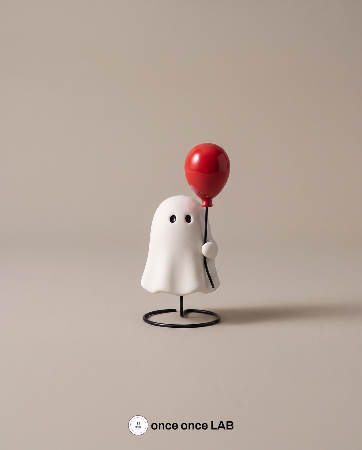 Fantasma con Globo — Figura Decorativa en Base