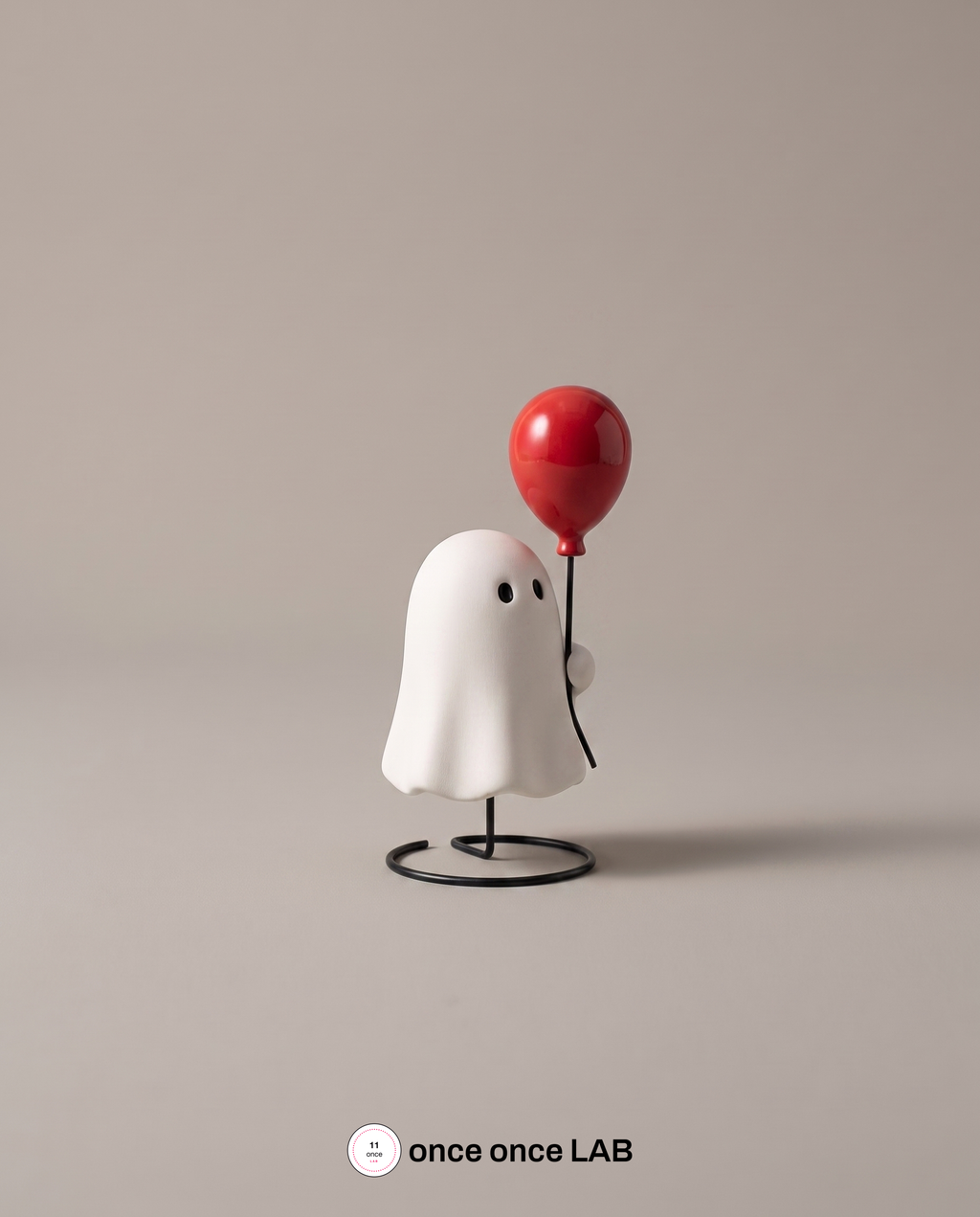 Fantasma con Globo — Figura Decorativa en Base